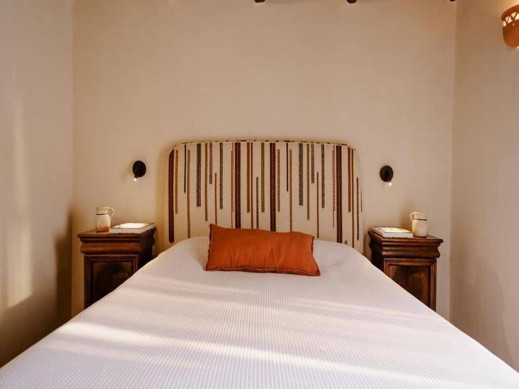 rooms-two-bedroom-traditional-apartment