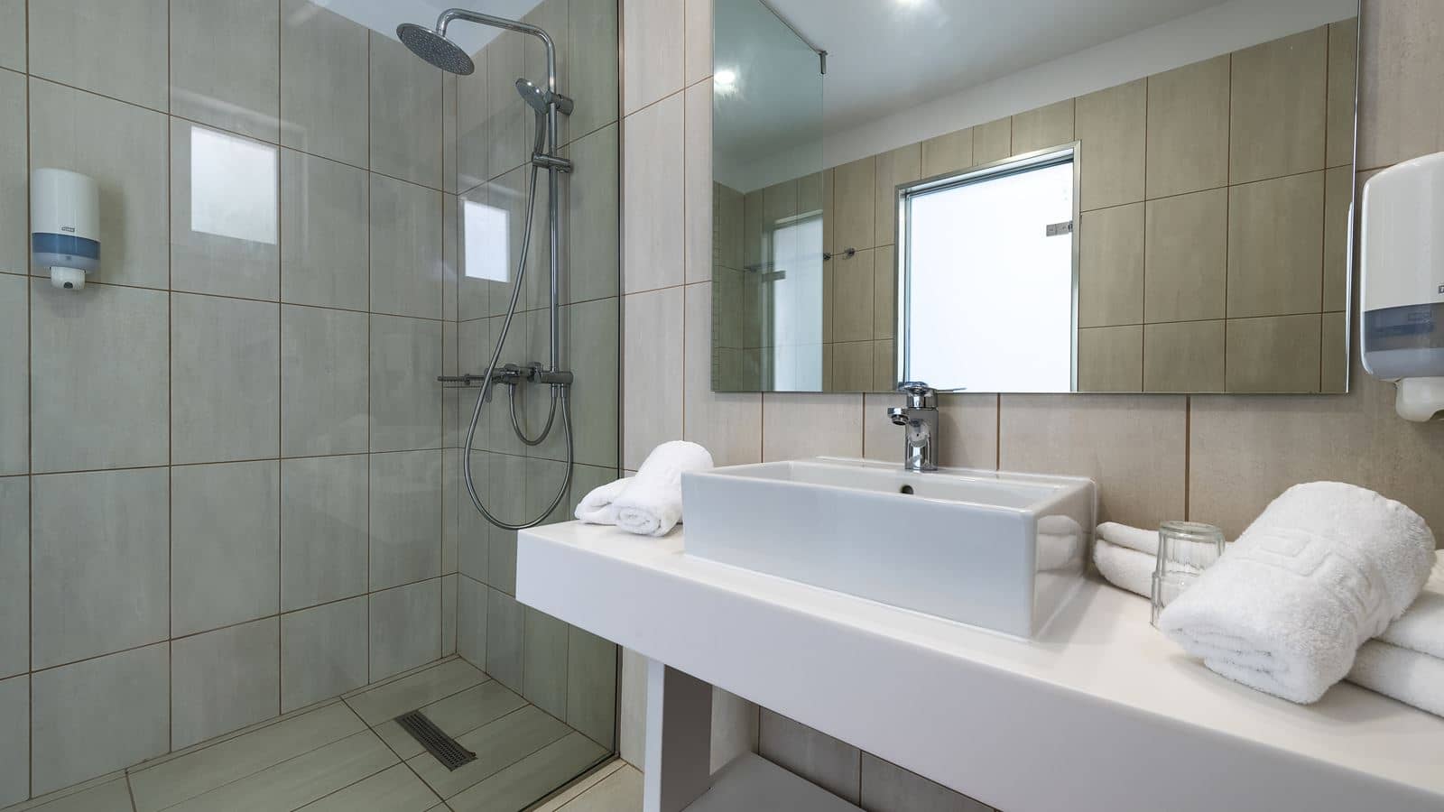 rooms-double-superior-side-sea-view-room