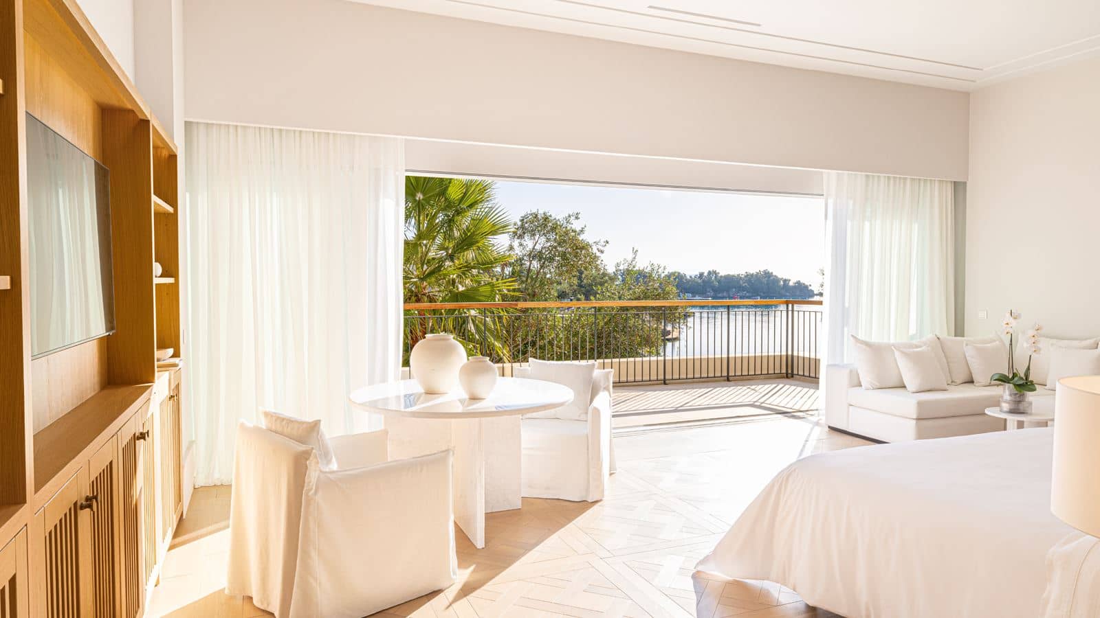 rooms-dream-villa-beachfront-private-pool-2-bedroom-+-1-master
