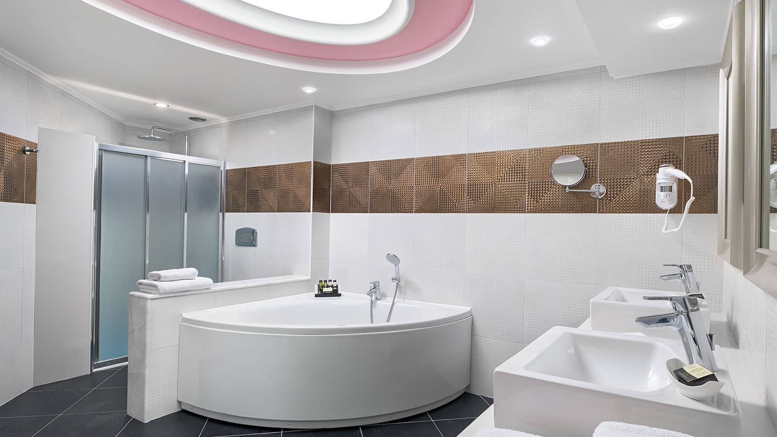rooms-ambassador-suite-sea-view-with-personal-pool-signature-collection