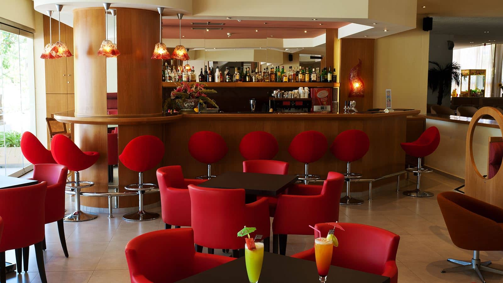 bars-main-bar
