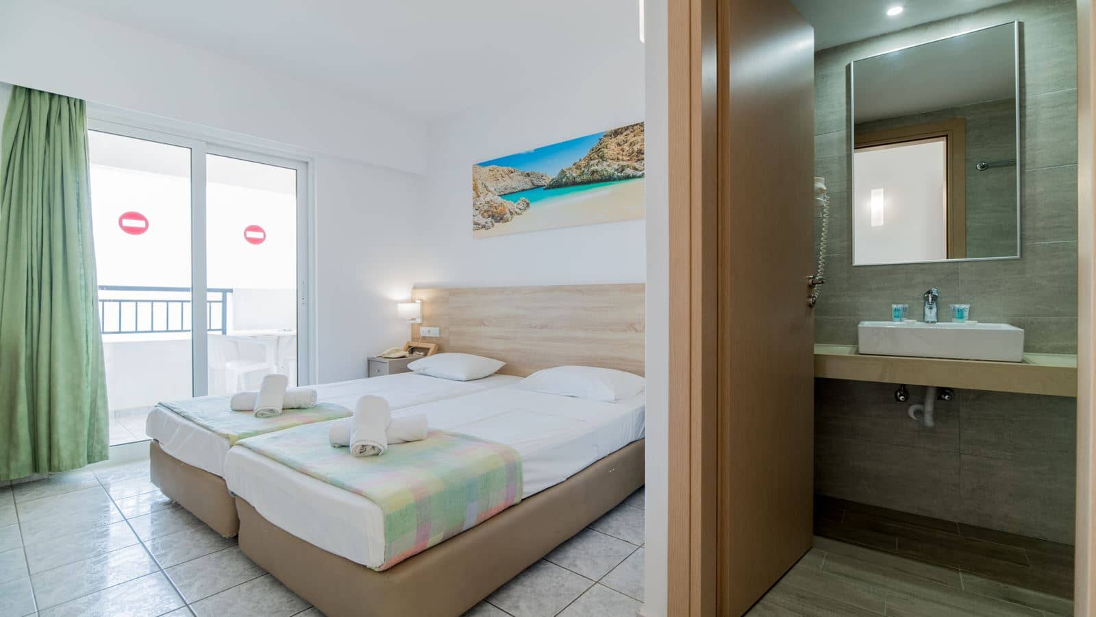 rooms-room-superior-double-balcony-or-terrace