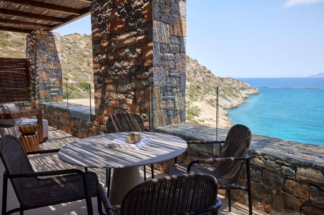 rooms-the-collection-premium-one-bedroom-suite-sea-view