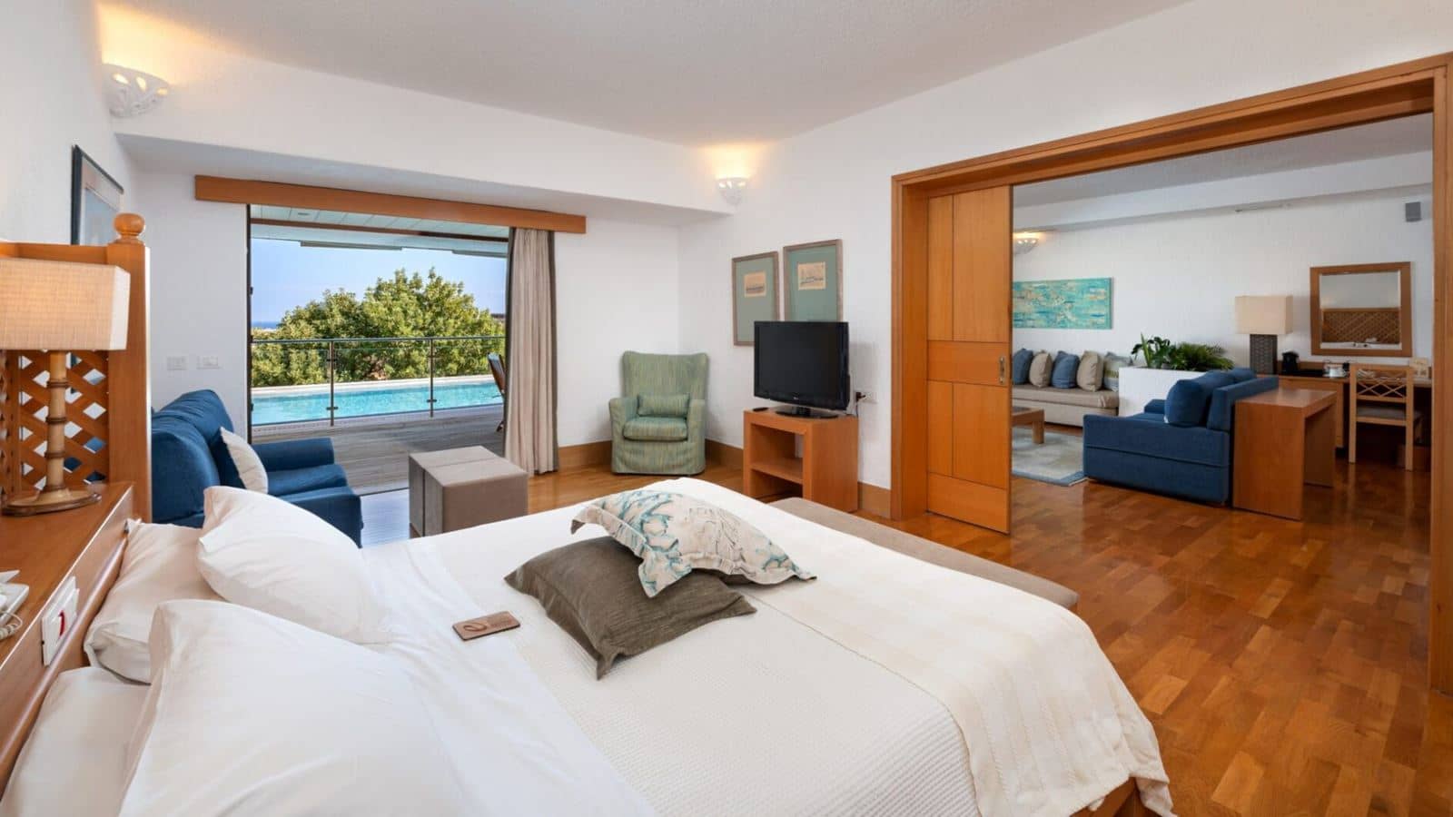 rooms-exclusive-2bedroom-suite-sea-view---private-pool