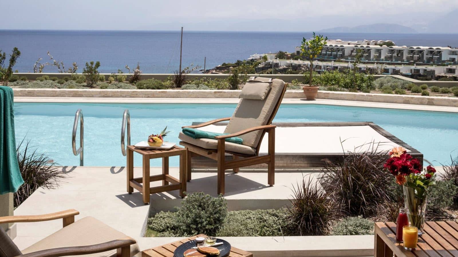 rooms-premium-junior-suite-sea-view--individual-pool