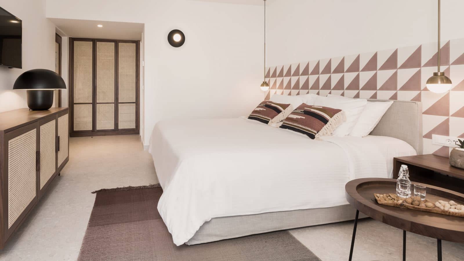 rooms-bungalow-swimup