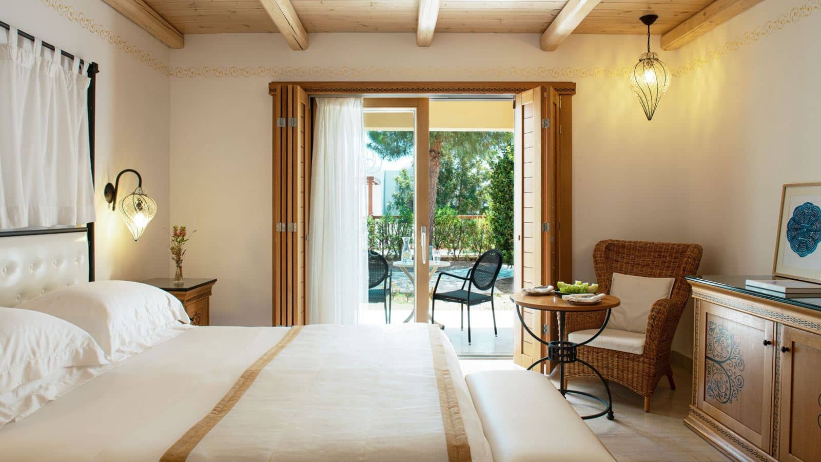 rooms-bungalow-garden-view