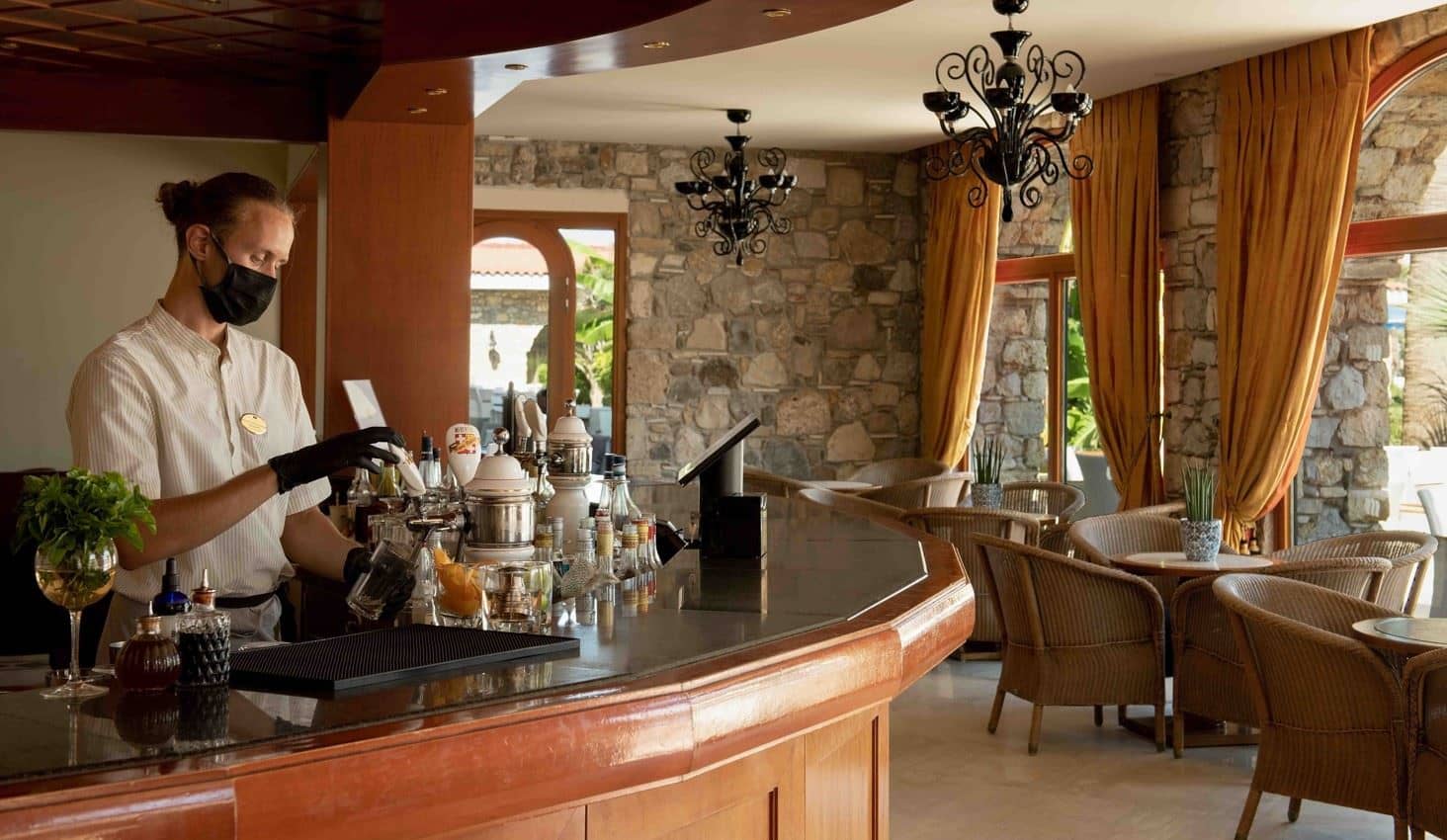 bars-main-bar