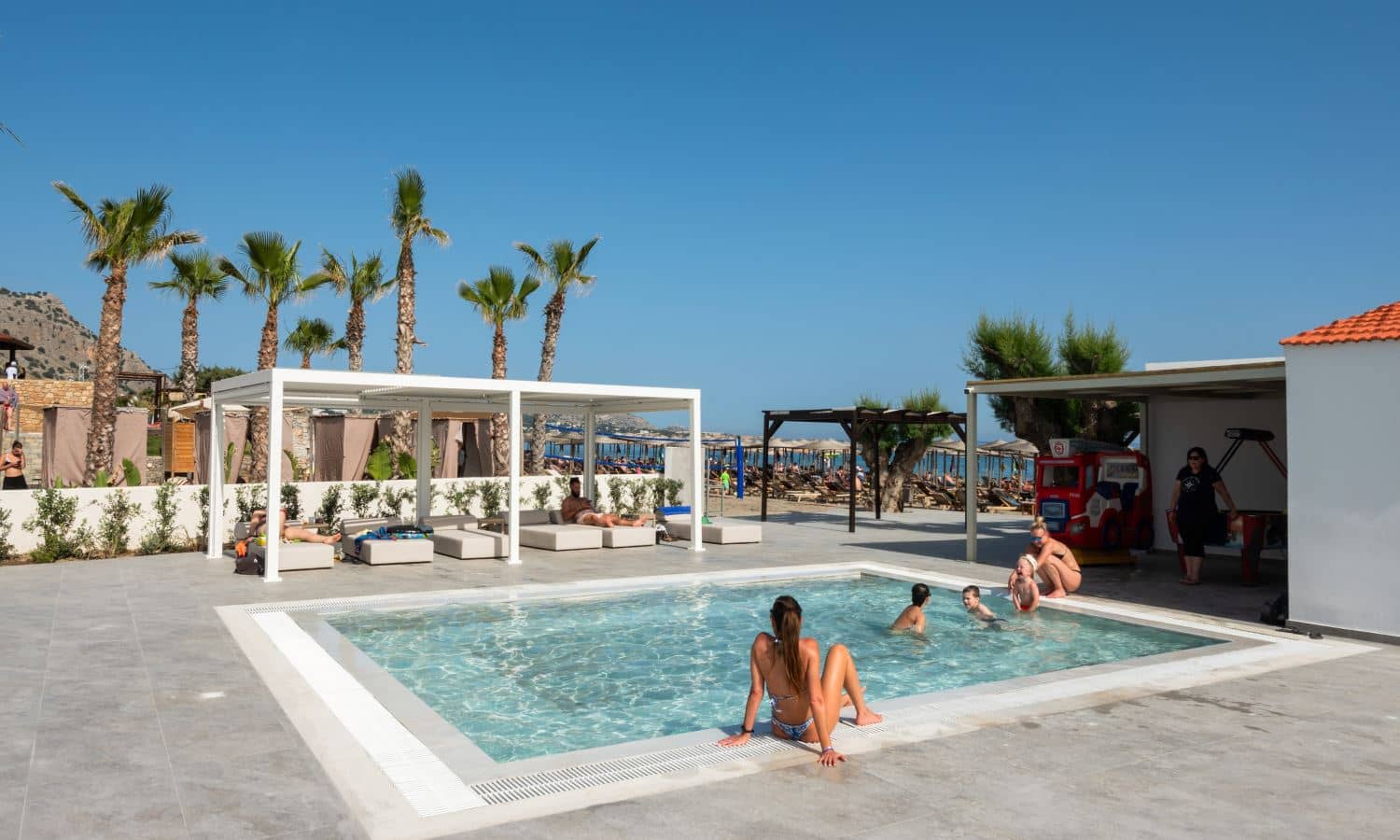 pools-outdoor-childrens-pool