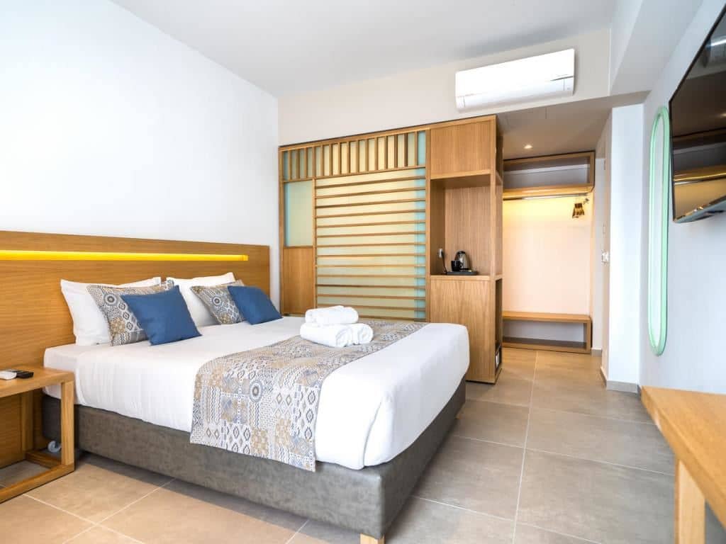 rooms-double-superior-side-sea-view
