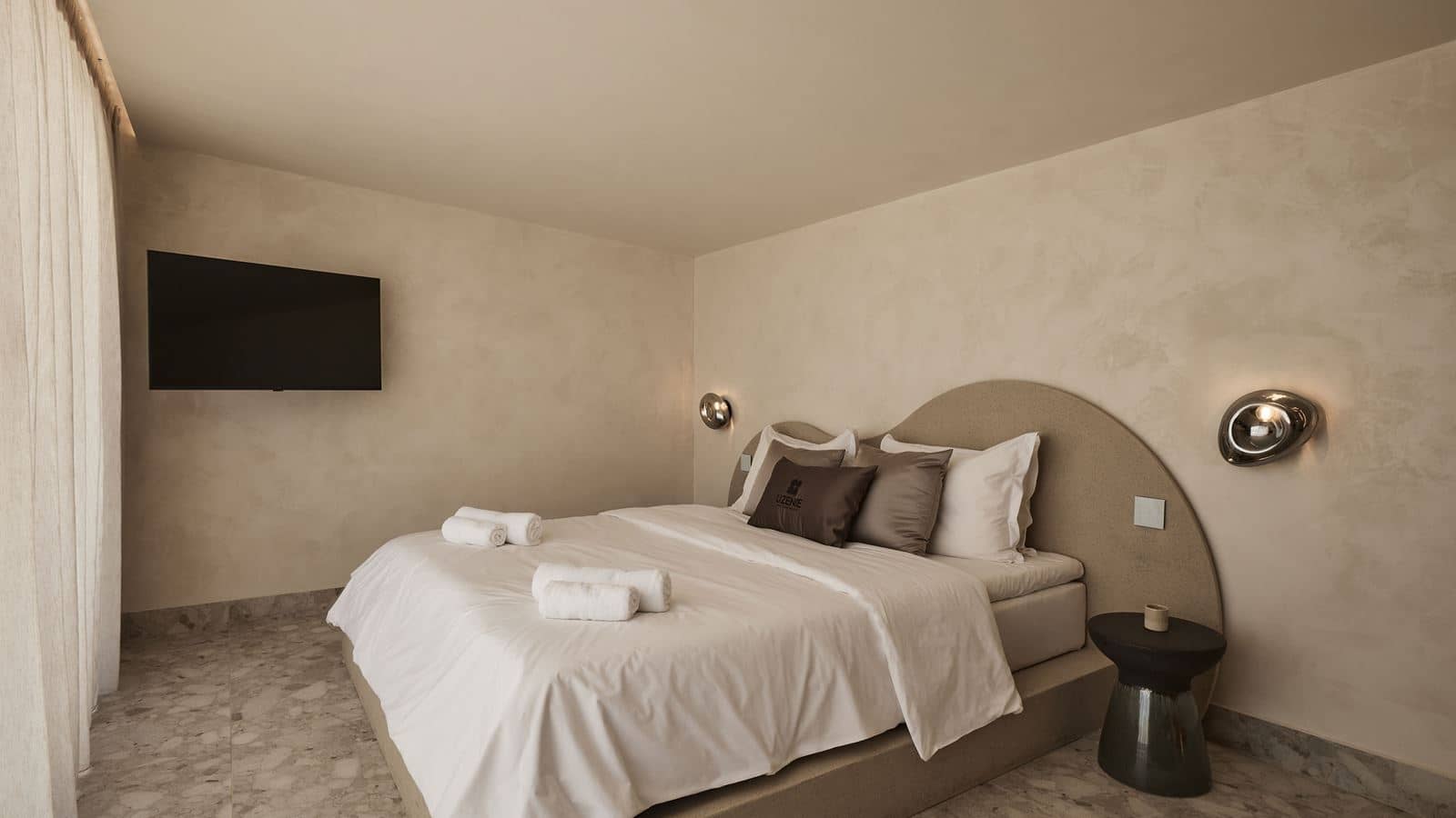 rooms-loft-bliss-suite-maisonette-seaview-outdoor-jacuzzi