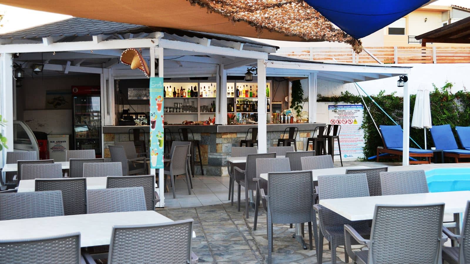 bars-pool-bar-blue