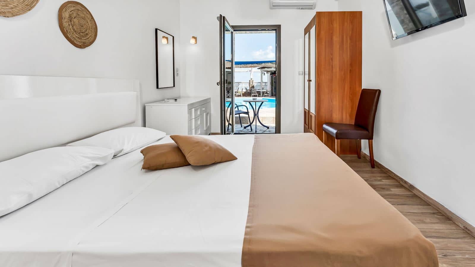 rooms-room-double-sea-view