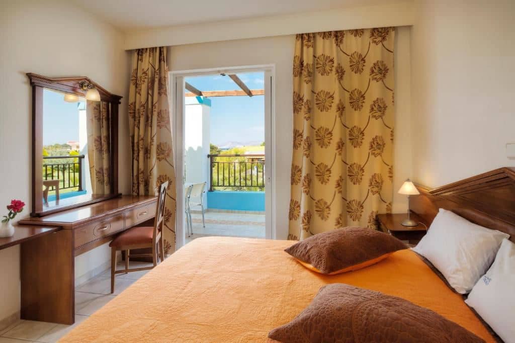 rooms-family-room