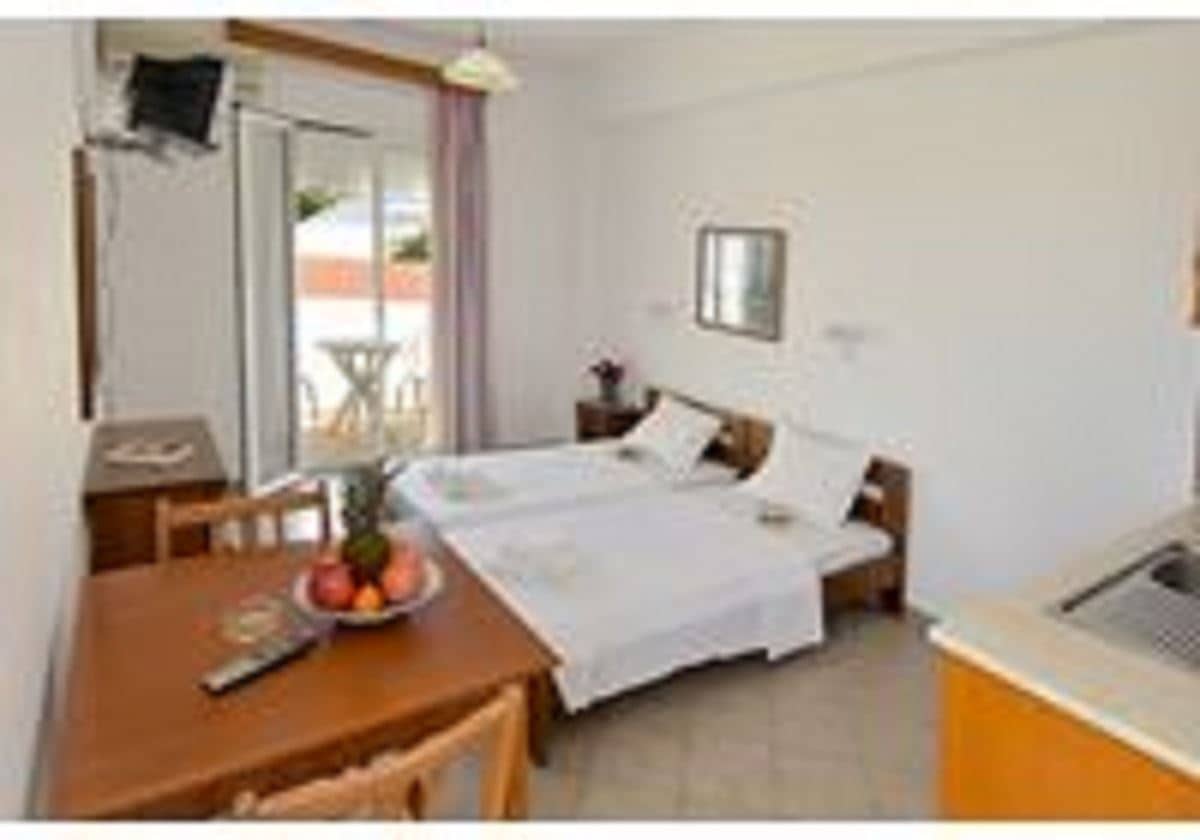 rooms-double-room-garden-view