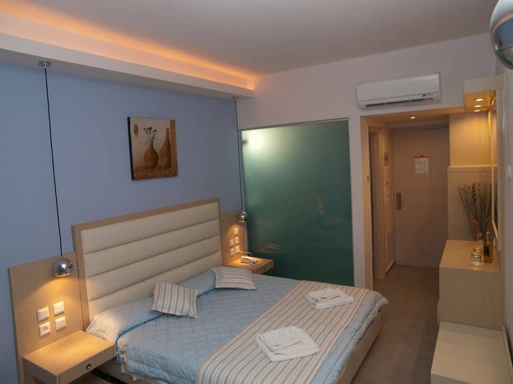 rooms-superior-room-land-view