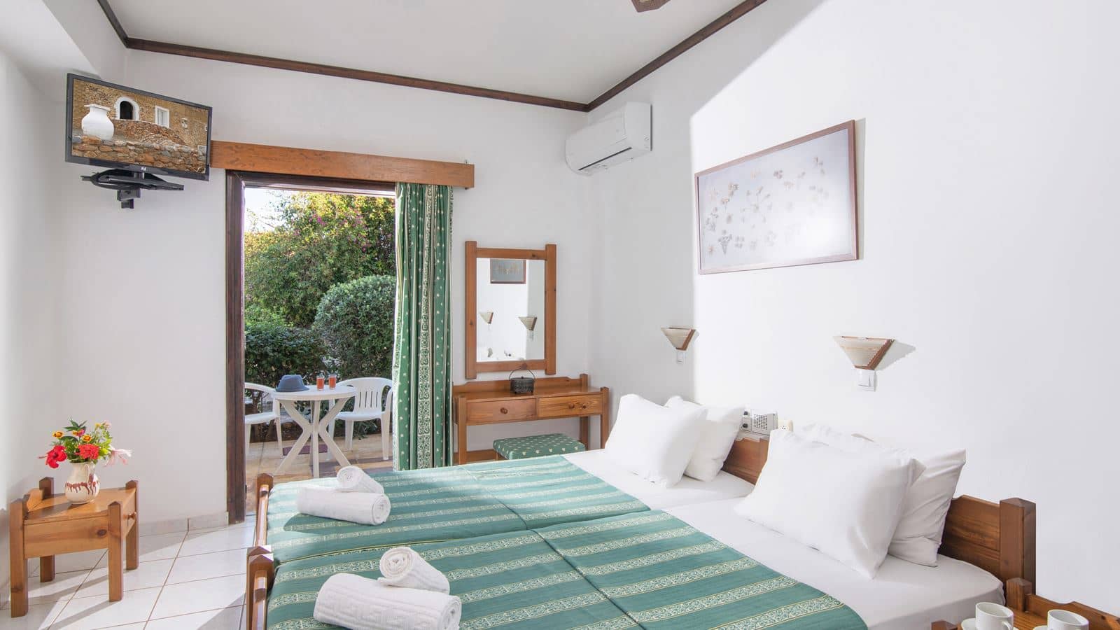 rooms-2-bed-studio