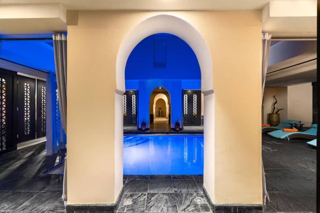 pools-indoor-pool