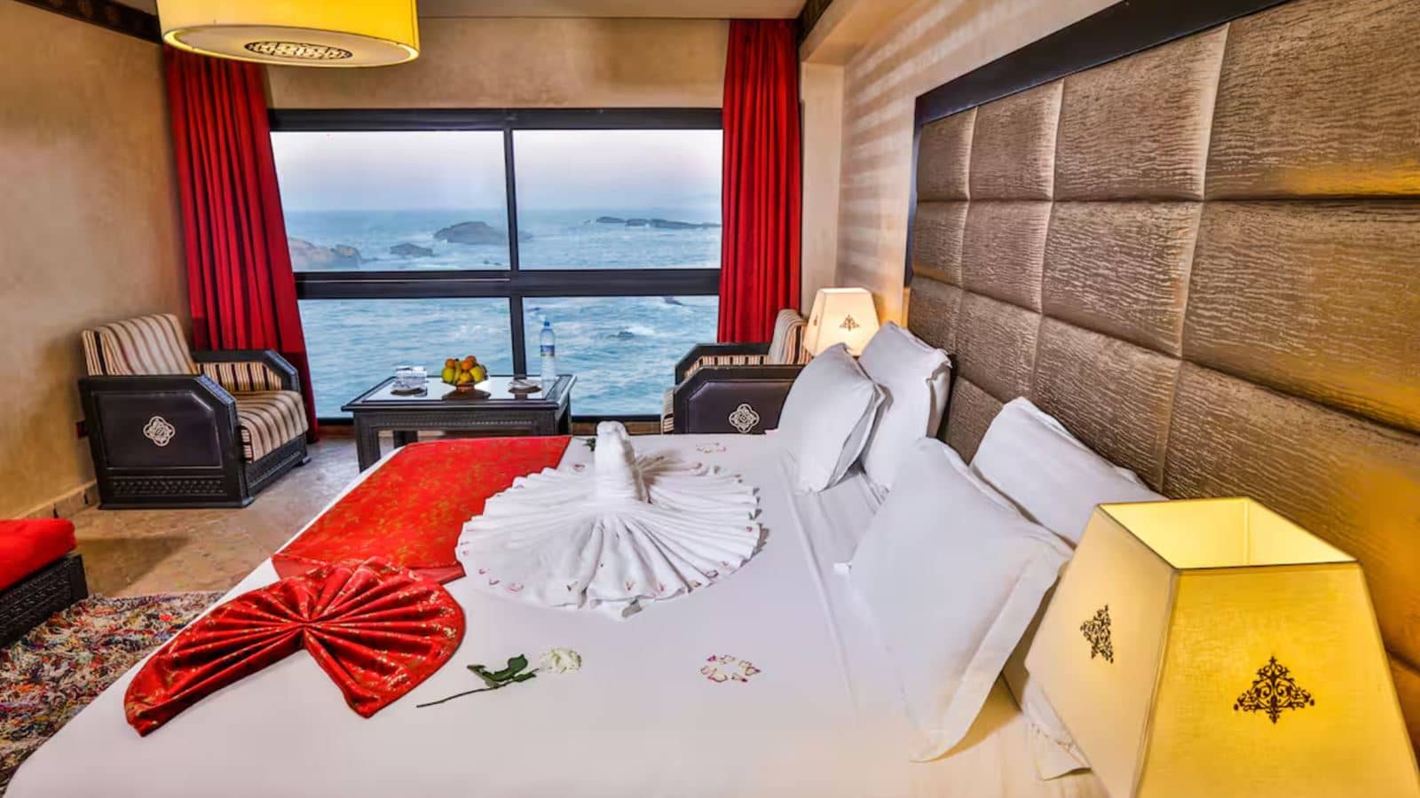 rooms-deluxe-suite