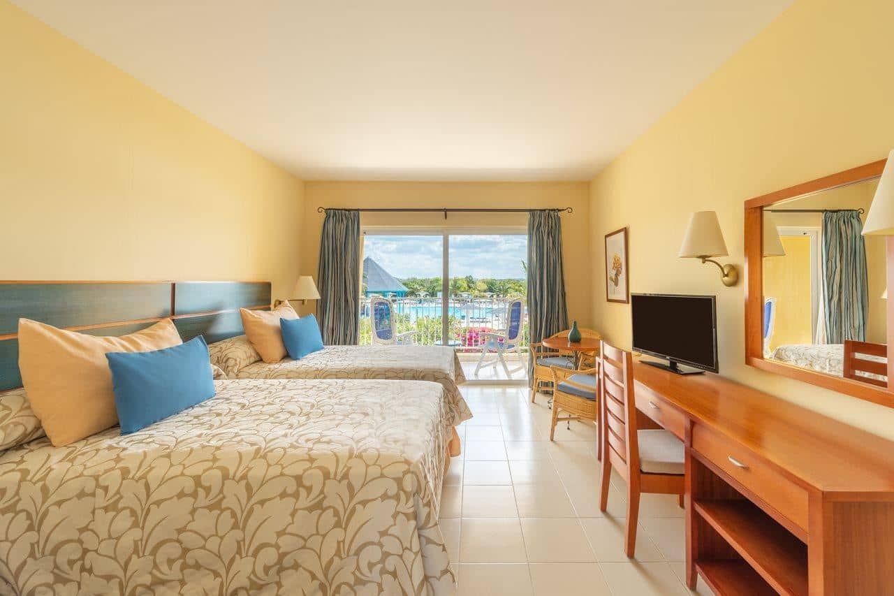 rooms-superior-room