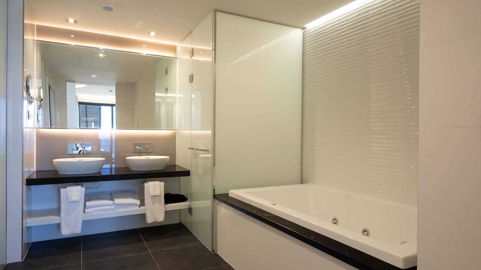 rooms-bay-suite-suite-bahia