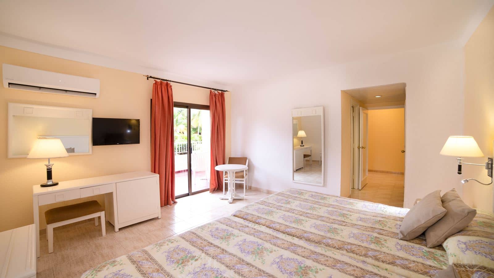 rooms-suite-room