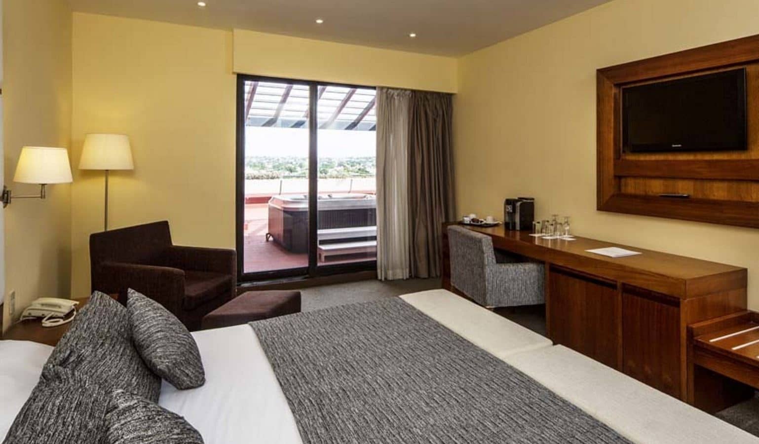 rooms-suite