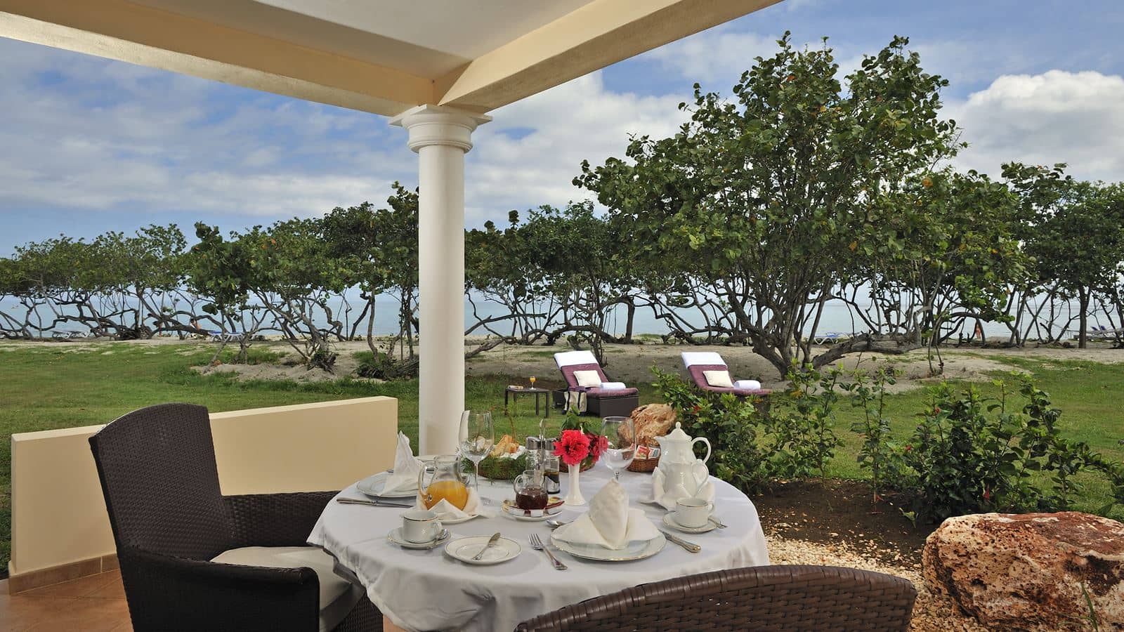 rooms-luxury-royal-service-junior-suite