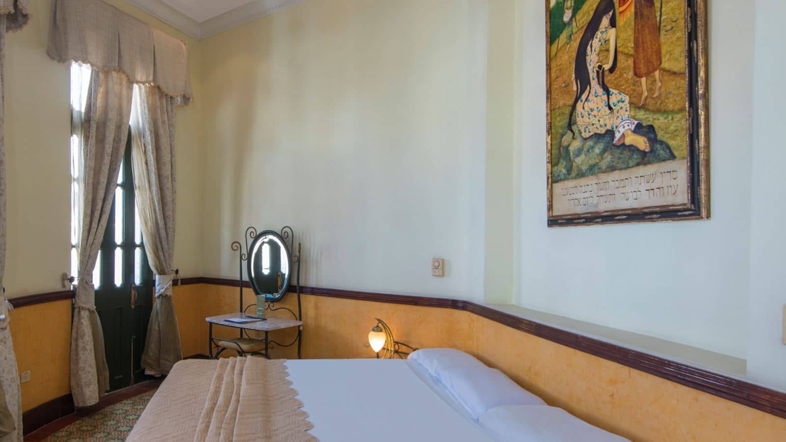 rooms-standard-room