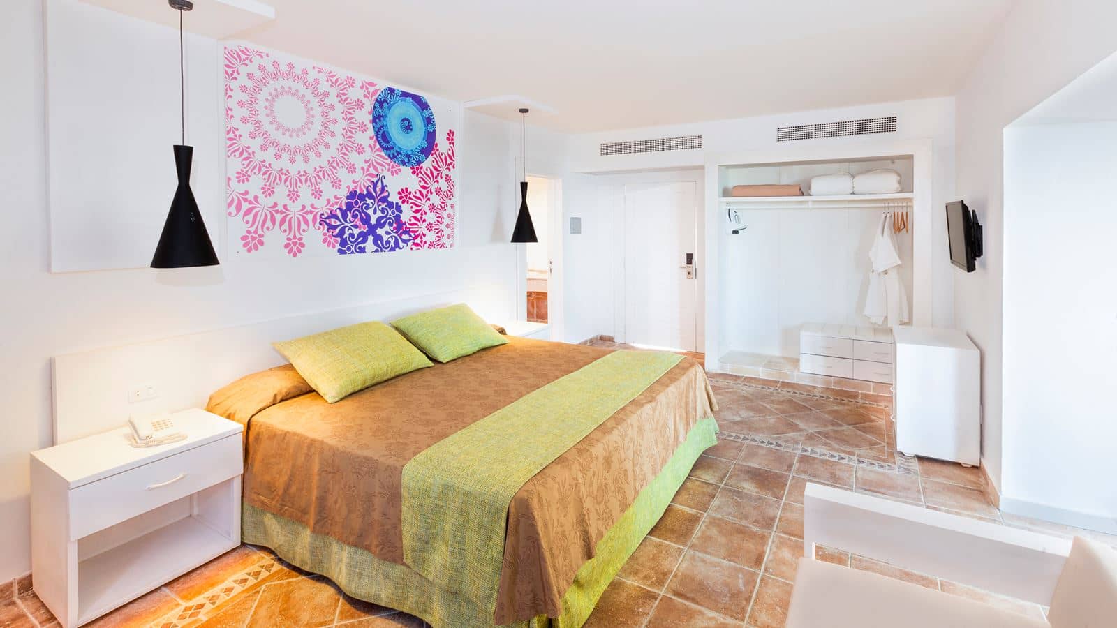 rooms-suite-room