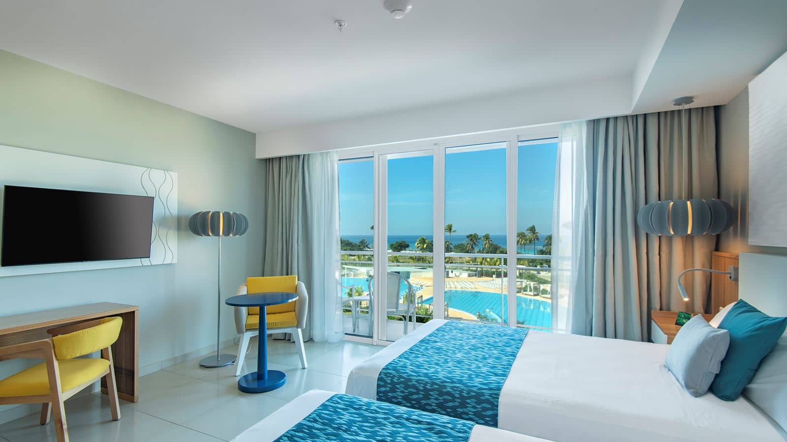 rooms-club-room