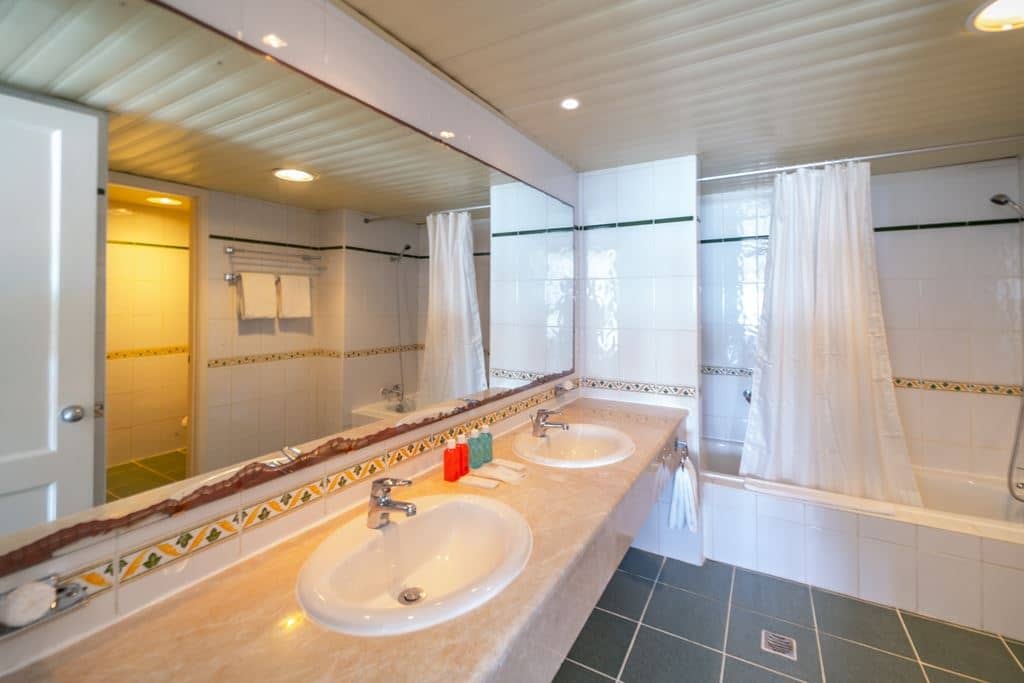 rooms-suite