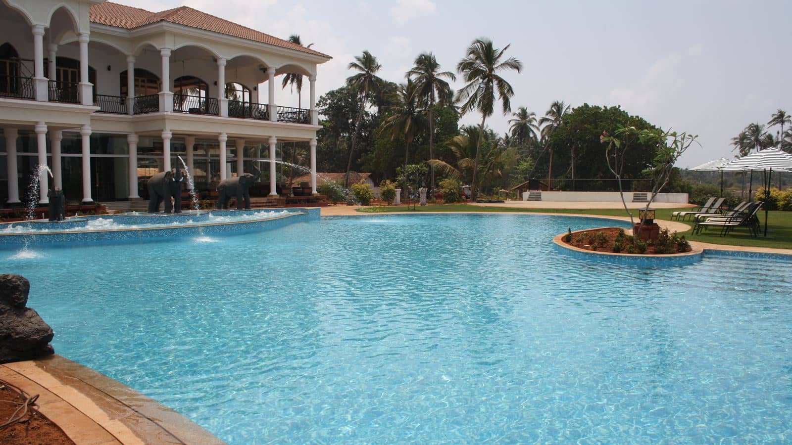 pools-outdoor-pool