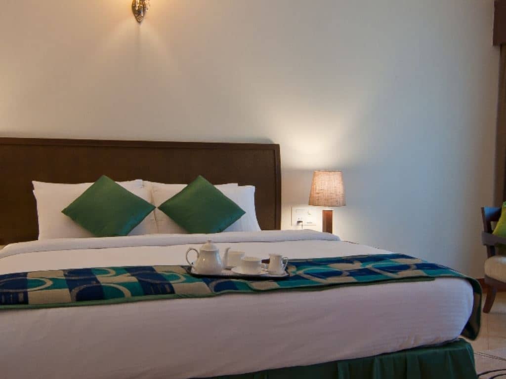 rooms-deluxe-room