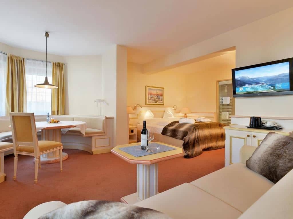 rooms-deluxe-studio
