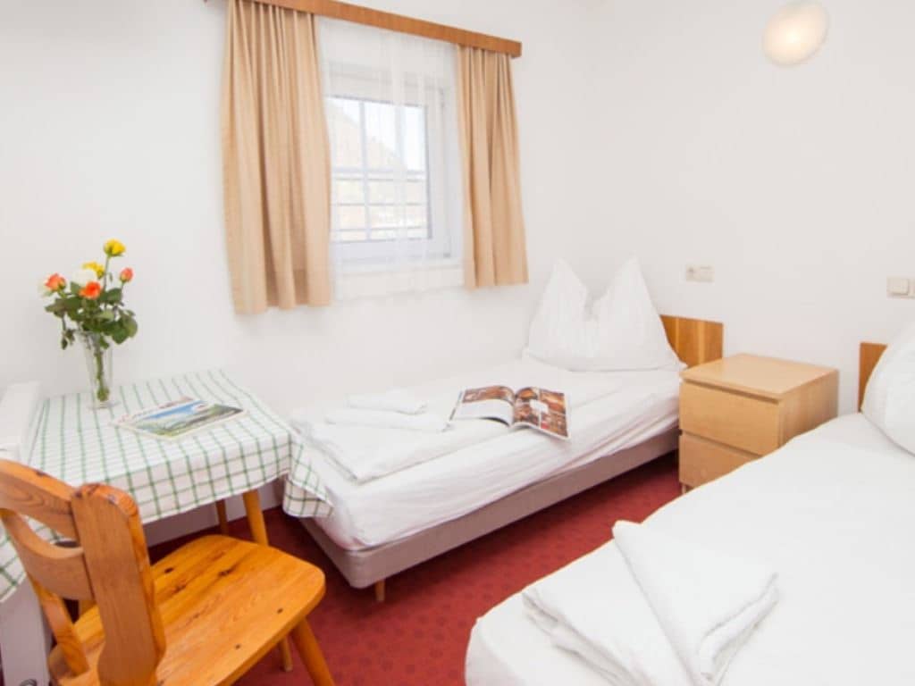 rooms-family-room