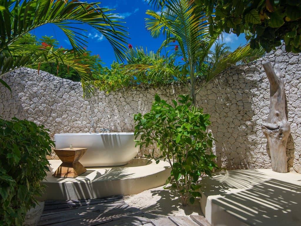 rooms-beachfront-onebedroom-villa