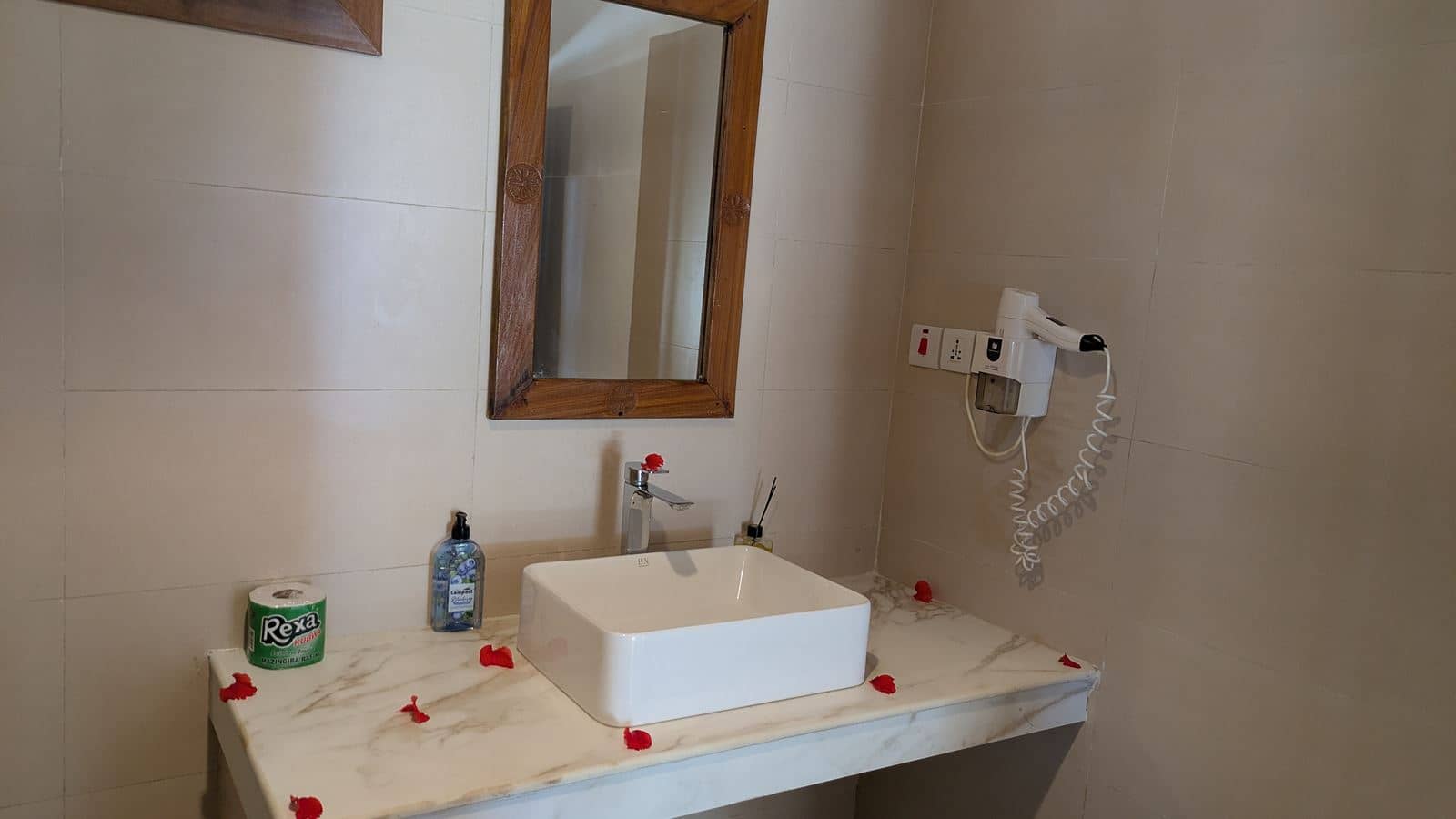 rooms-sea-view-room