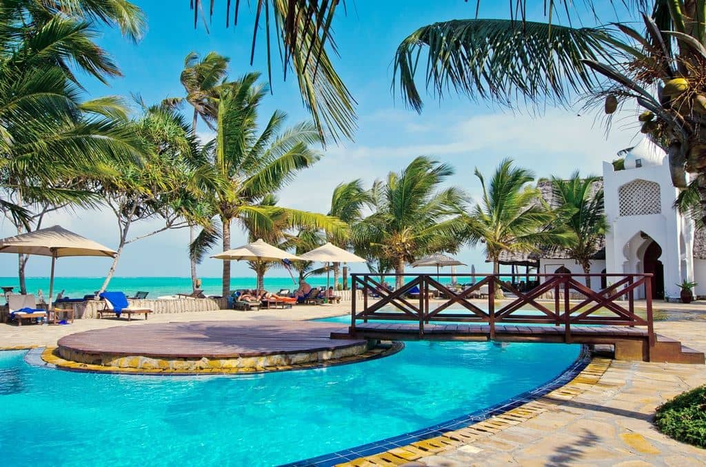 pools-outdoor-pool