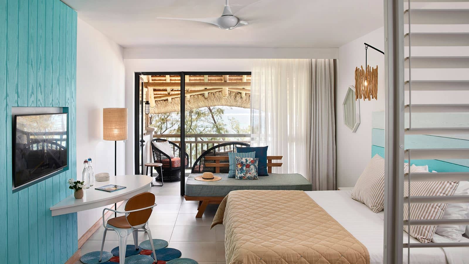 rooms-deluxe-room