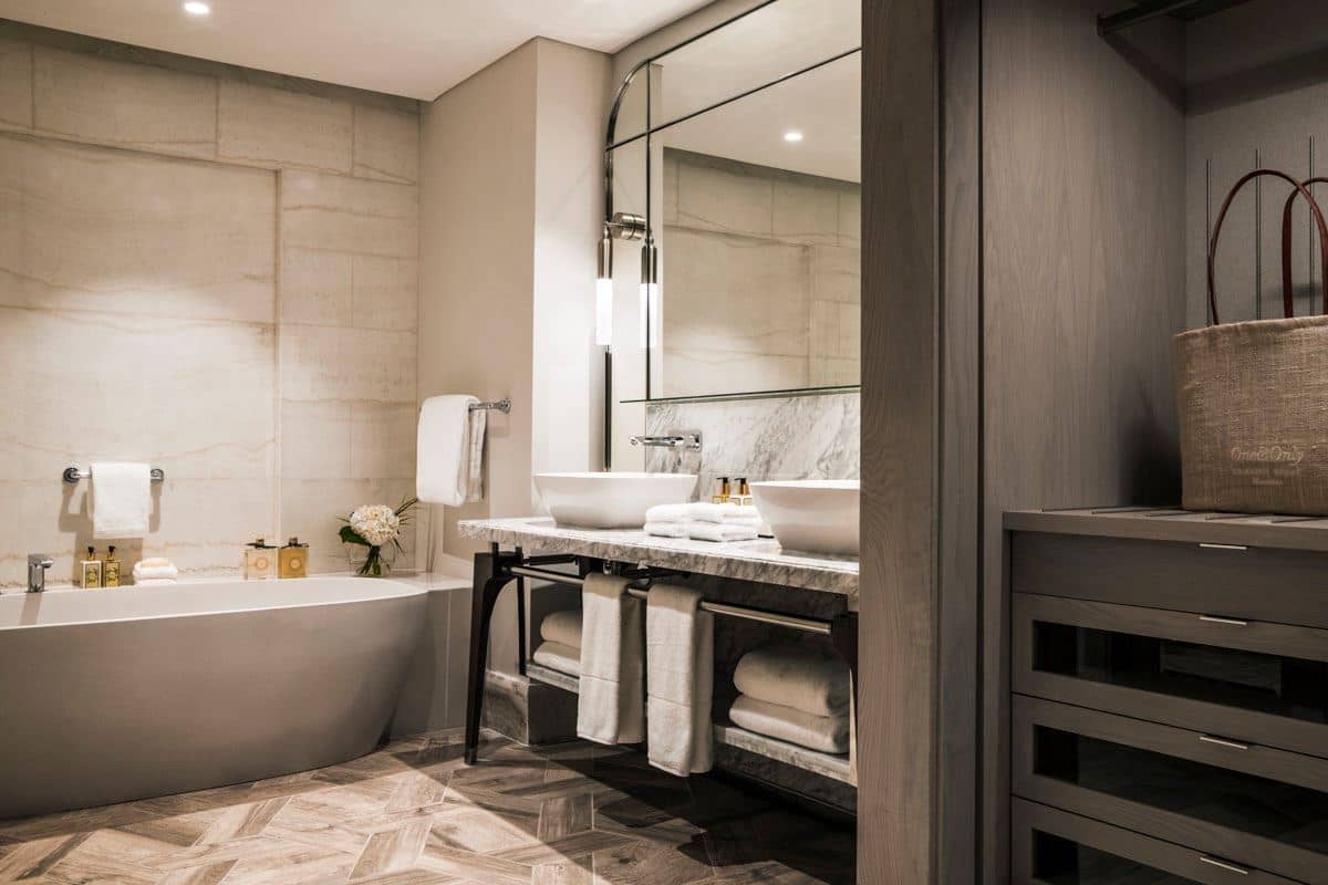 rooms-beachfront-suite
