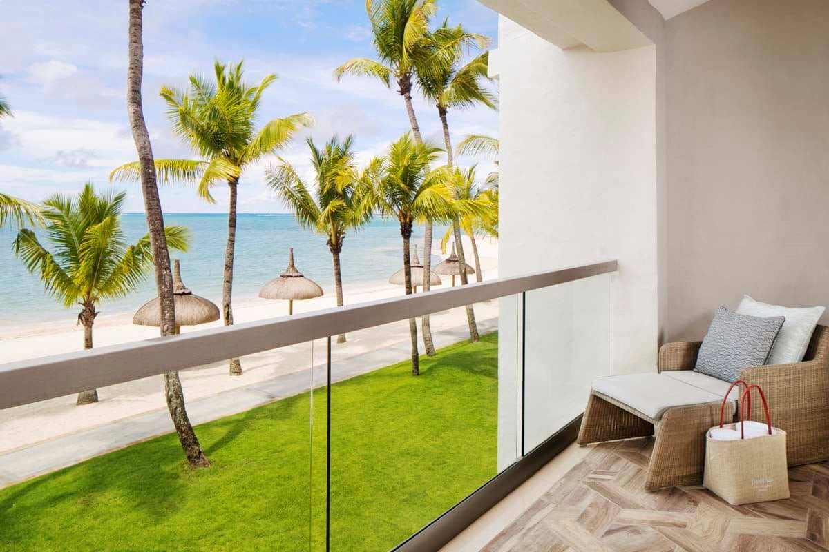 rooms-beach-front-balcony-room