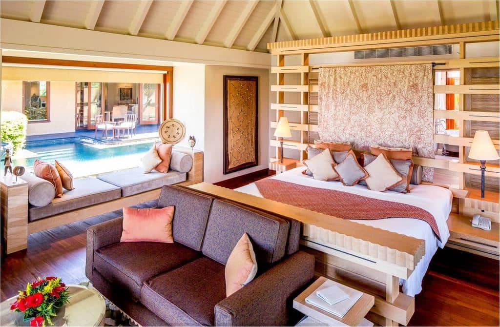 rooms-royal-villas-with-private-pool