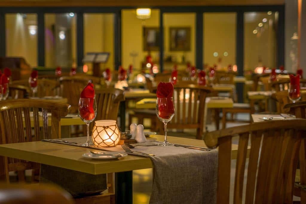restaurants-restaurants
