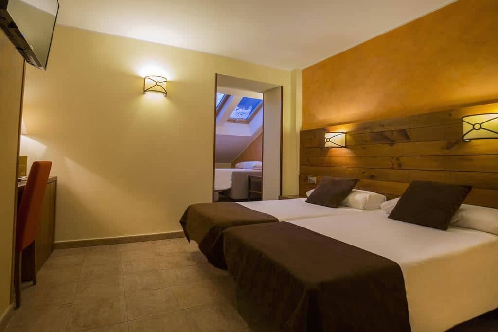 rooms-standard-room