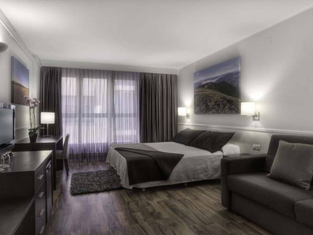 rooms-standard-room