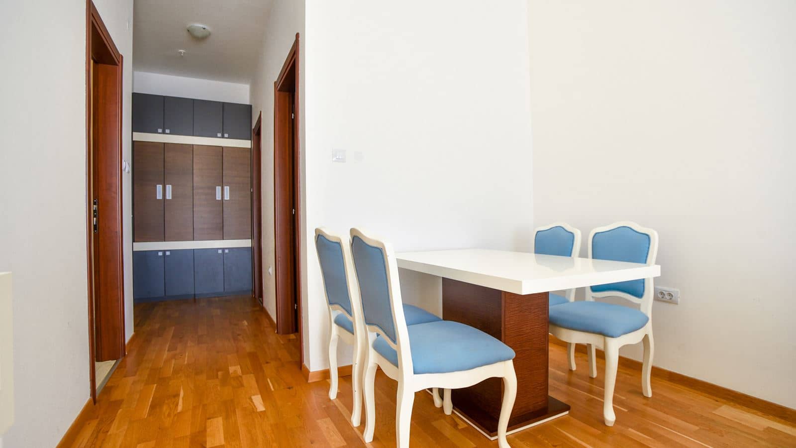 rooms-deluxe-apartment-two-bedroom-sea-view-with-terrace
