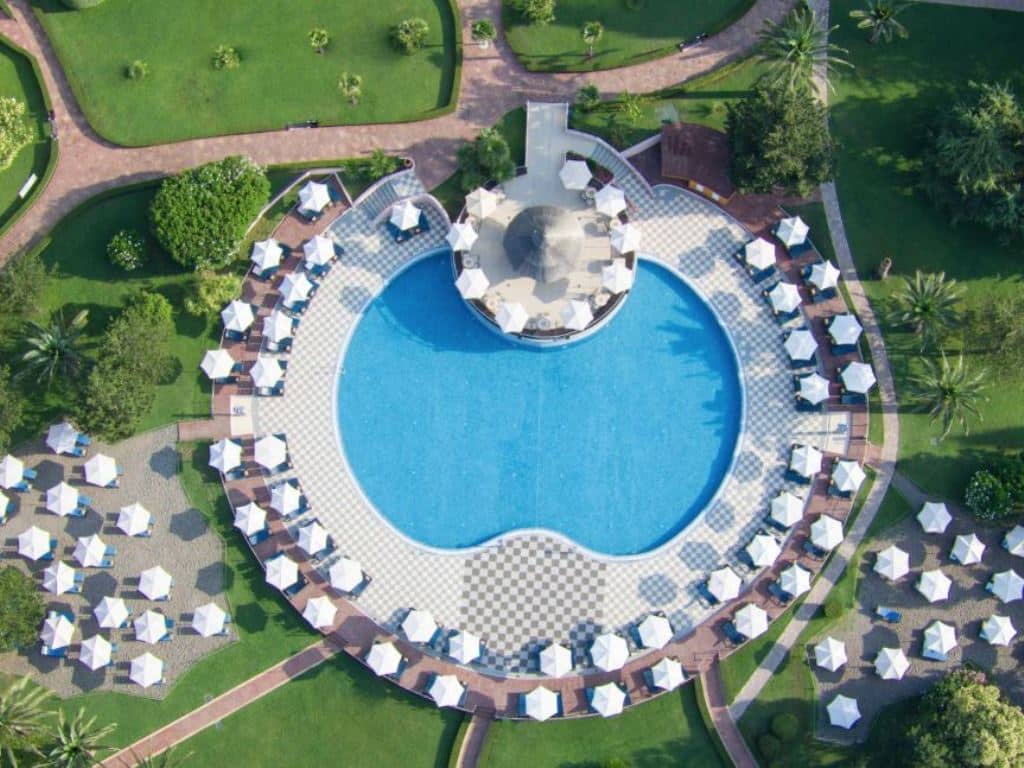 pools-outdoor-pool