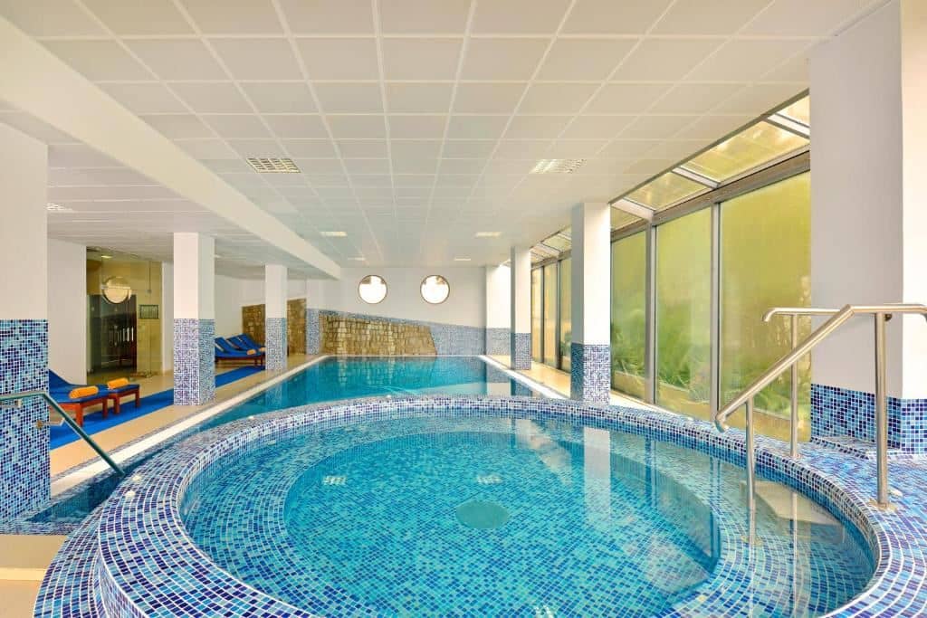 pools-pools