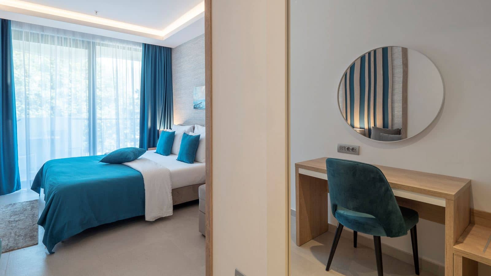 rooms-superior-room